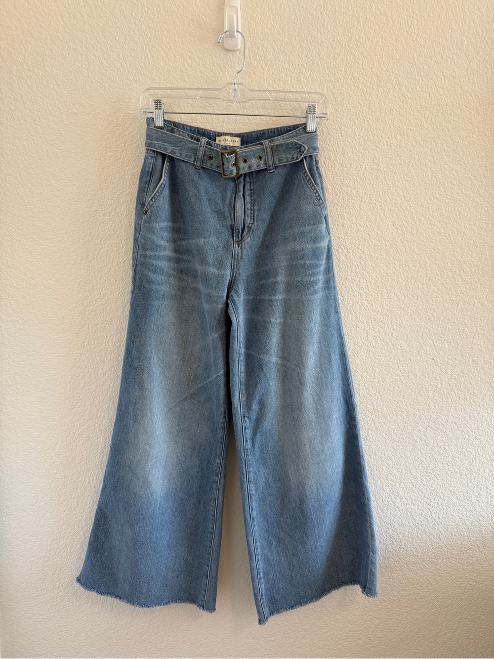 High-Rise Light Blue Wide-Leg Jeans with Matching Belt- Oliver Logan 100% Cotton